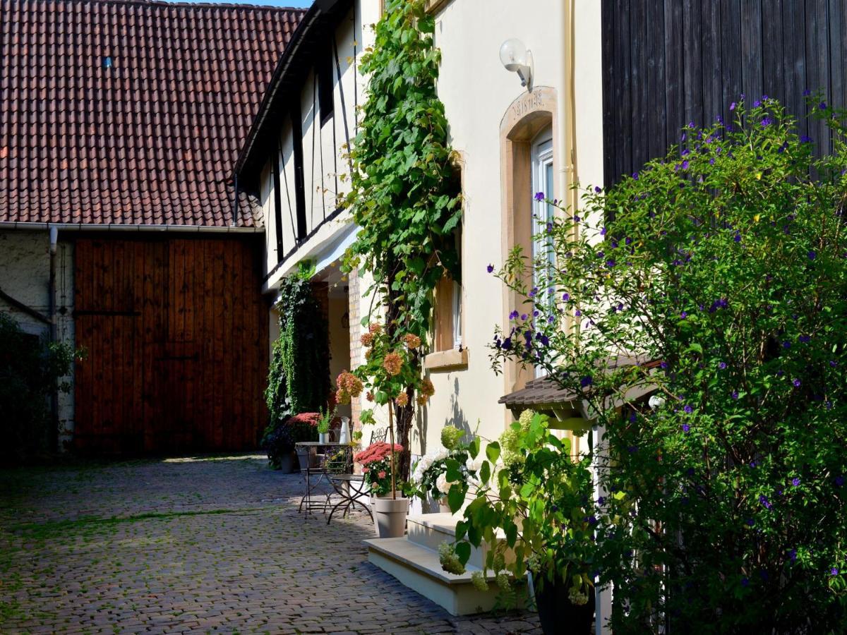 Gasthuis Gaestehaus & Weingut Gehrig